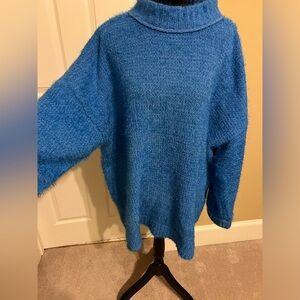 Show me you’re MUMU blue sweater